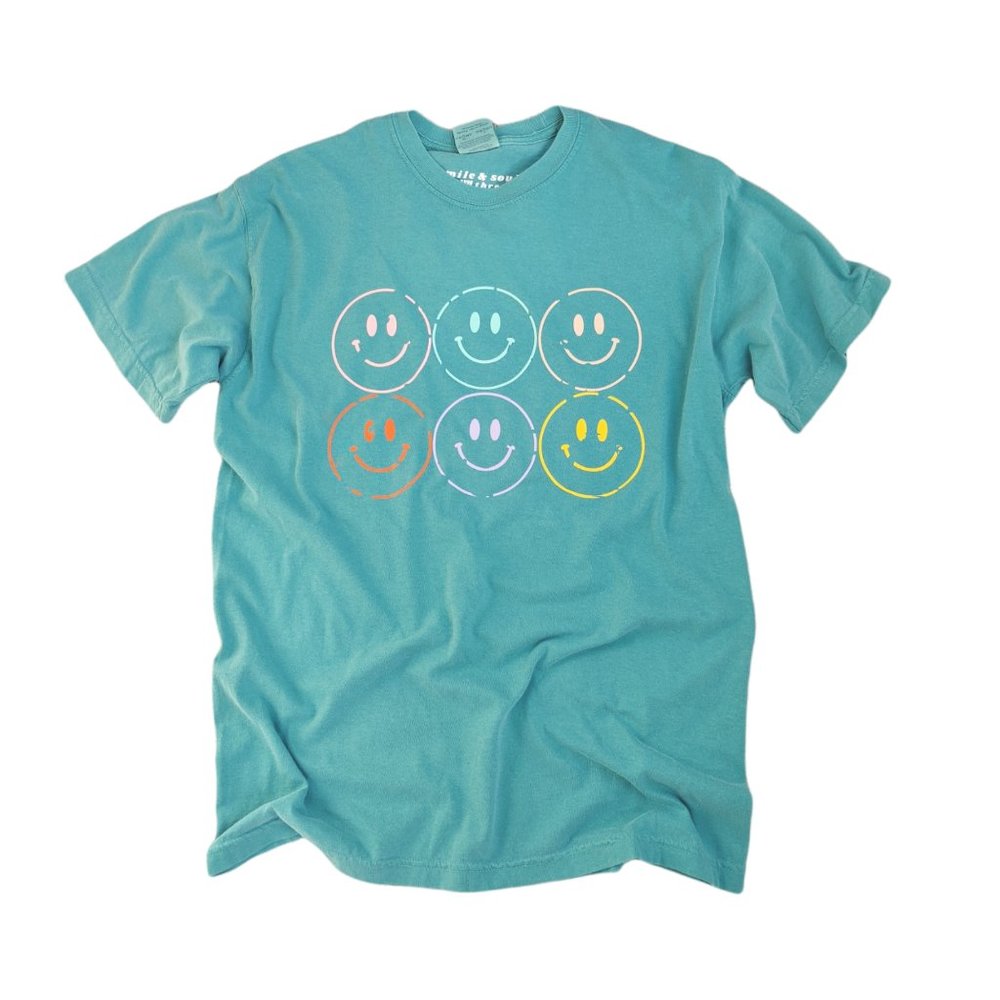 🎉Host Pick🎉 Smiley Face Distressed T-Shirt